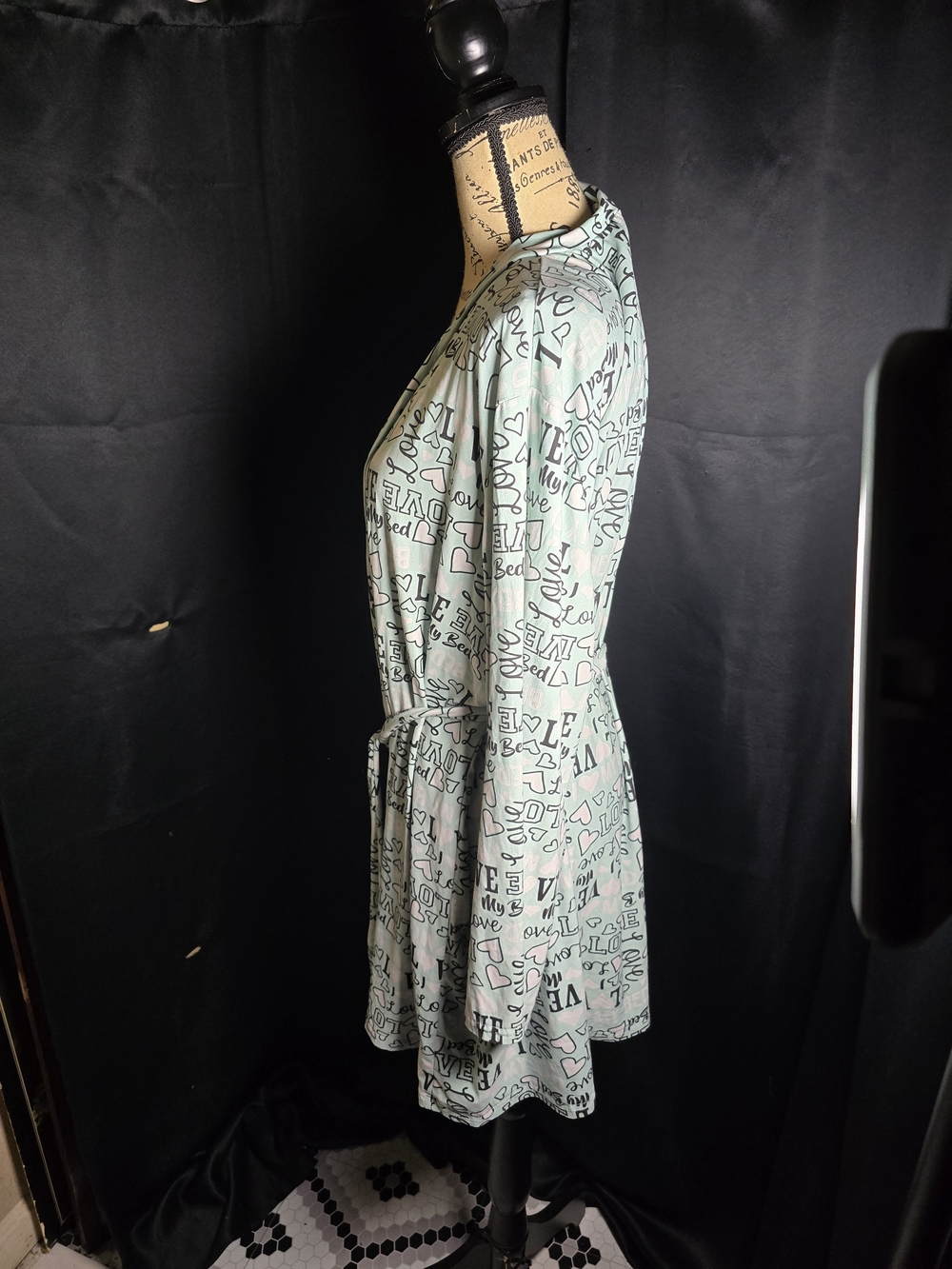 Sleep Junkie Robe - Picture 4 of 7